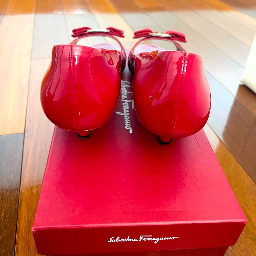 Authen Salvatore ferragamo heels